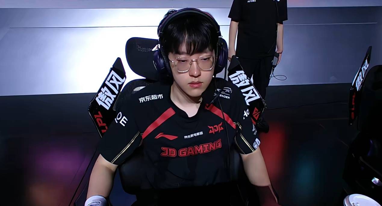 爱游戏-Faker官方宣布败北新规，IG引发争议！再创辉煌时刻