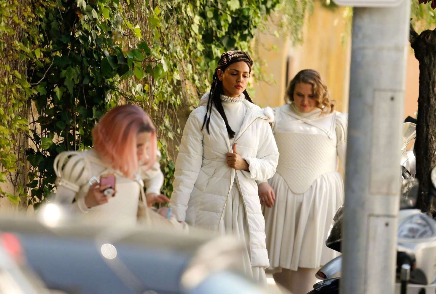 ayx-巴塞罗那发布备战花絮，清晨复出首秀，社区盾任务艰巨，更衣室氛围转暖