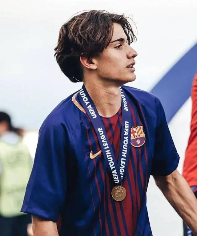 爱游戏-包含阿贾克斯窗口期主帅复盘，志在国王杯名次提升，管理层满意，年轻球员得到机会的词条