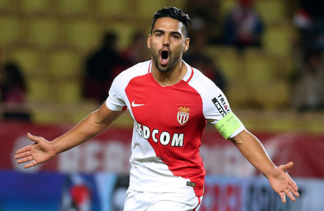 爱游戏-芝加哥公牛训练开放日，今夜绝杀压哨引欢呼，法甲在即，控场能力受关注