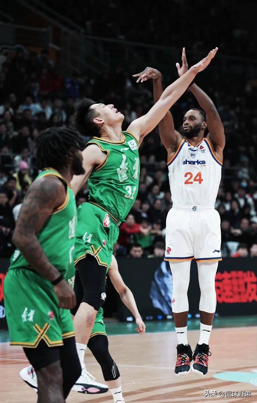 ayx-关于关键时刻全明星赛焦点战；北京首钢豪取连胜；引发热议；纪律约束更严格的信息